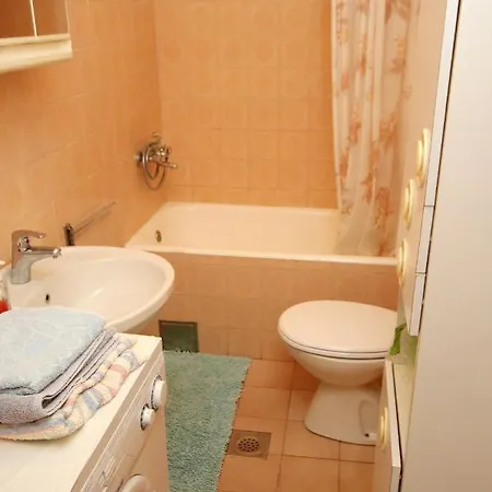 Apartamento With Wifi - 9278